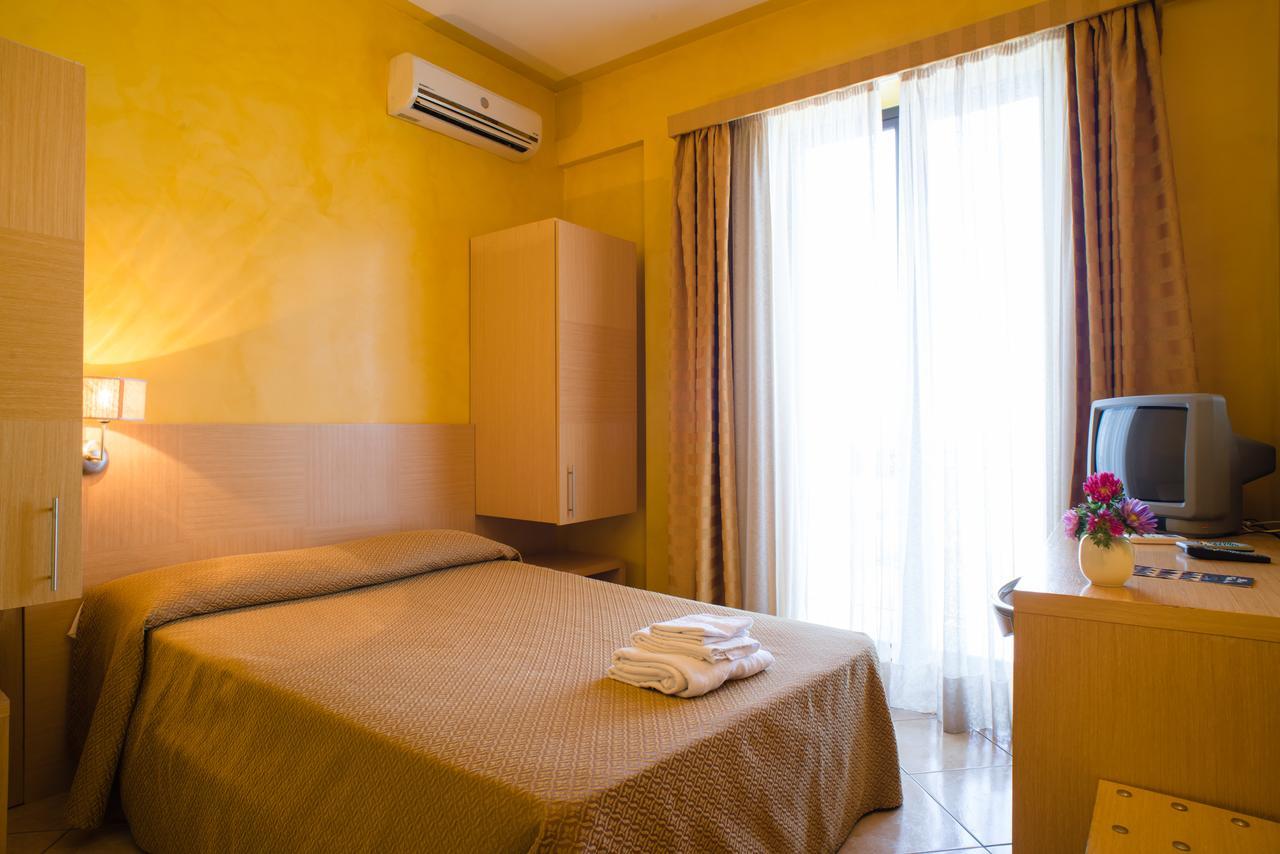 Hotel Villa Mare Altavilla Milicia Phòng bức ảnh